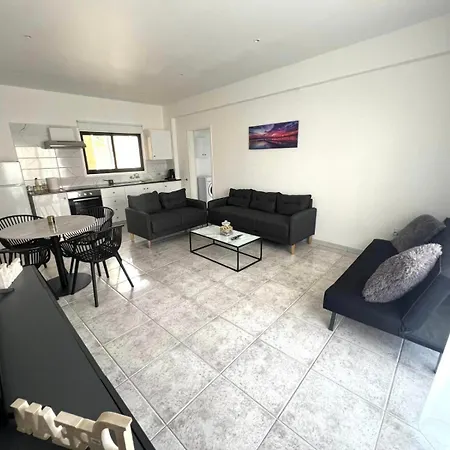 Easybook Cy 205 Apartament Larnaca