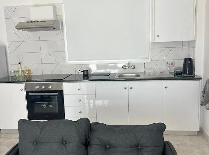 Easybook Cy 205 Apartament Larnaca