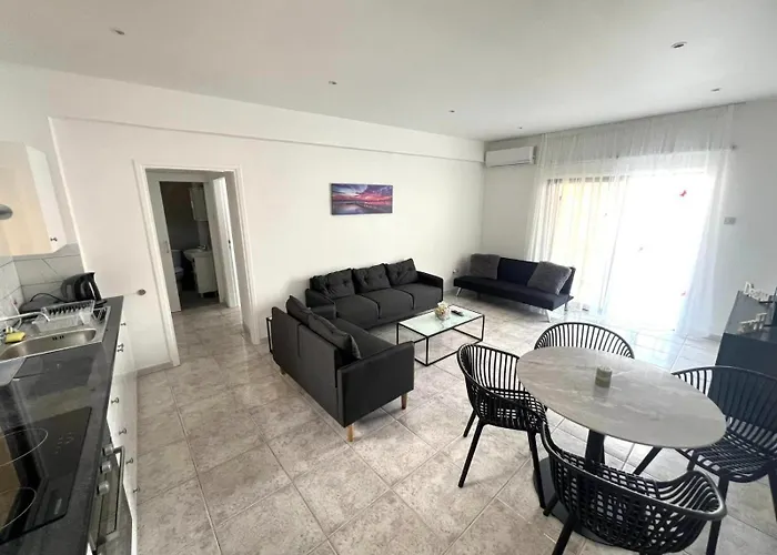 Apartment Easybook Cy 205 *