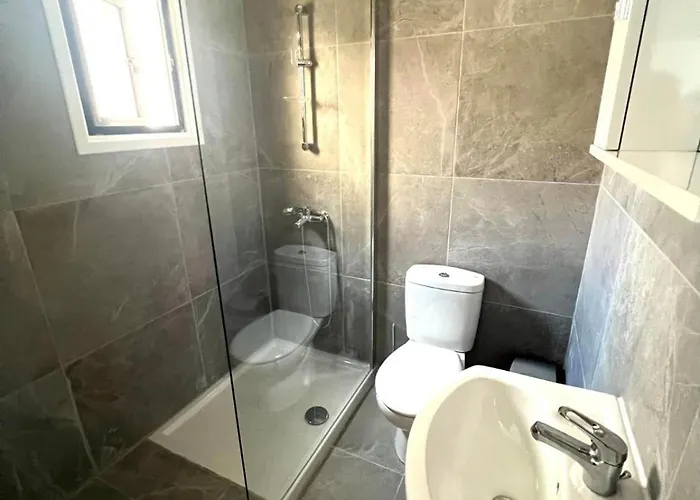 Easybook Cy 205 Apartamento *